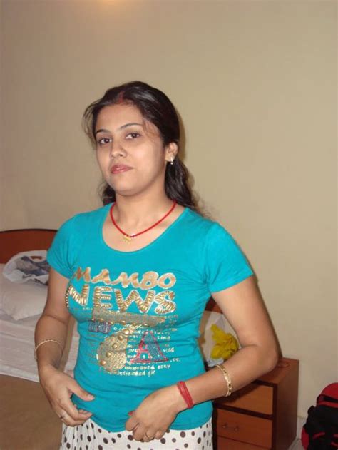 hot indian aunty mms|Desi Randi group [s]ex MMS with clear Hindi audio